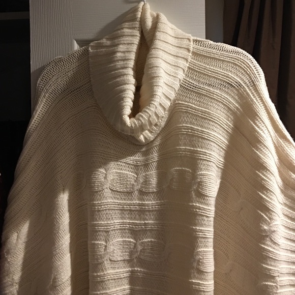 Gap cable knit ivory poncho.