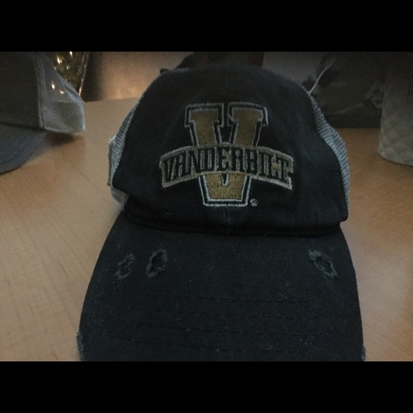 Women's Hat - Picture 4 of 4