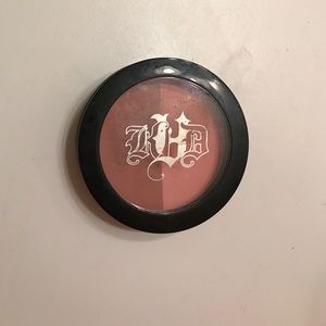 Kat Von D shade light blush
