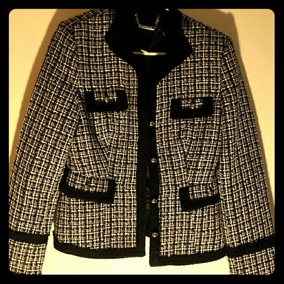 Feminine formal jacket