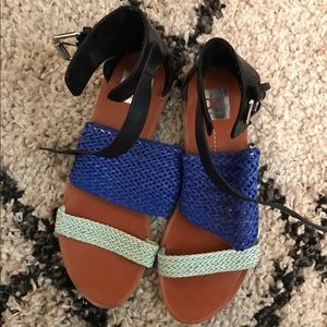 Dolce Vita Sandal. Like new