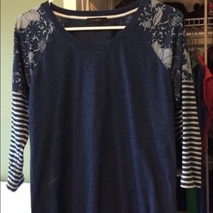 Jcrew navy patterned quarter length sleeves tshirt