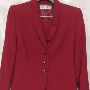 Tahari Skirt Suit 10P Petite