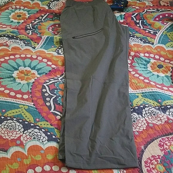 New Fabletics Fostet Pants - Picture 3 of 4