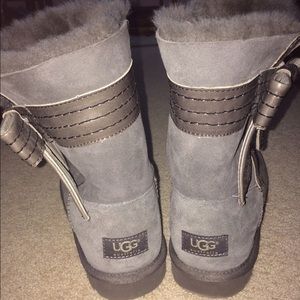 NEVER WORN Grey Uggs