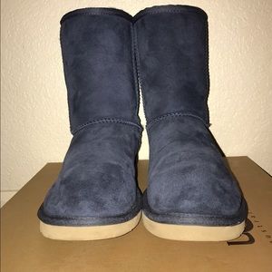 💥SALE💥 Women's Classic ll Short Uggs (Navy)