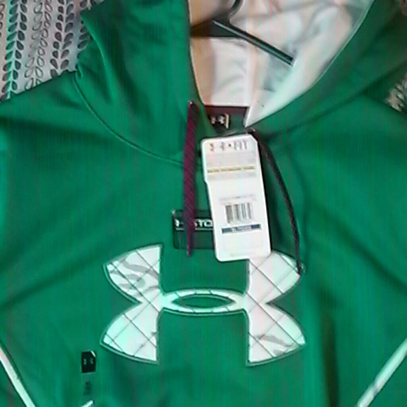 women xl under armour hoodie