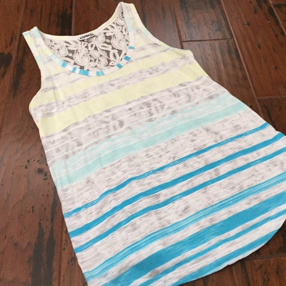 Lace back tank top