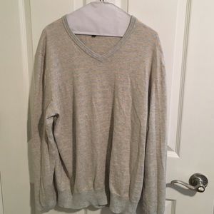 Men's V-Neck sweater
