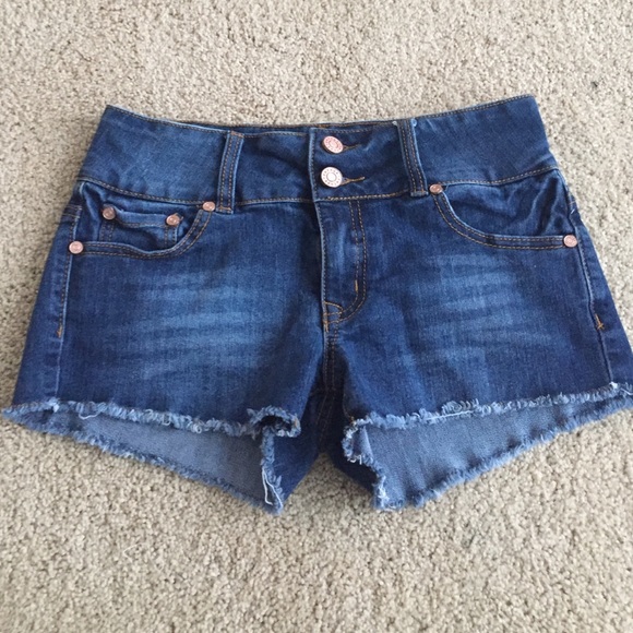 Dark wash mid-rise shorts