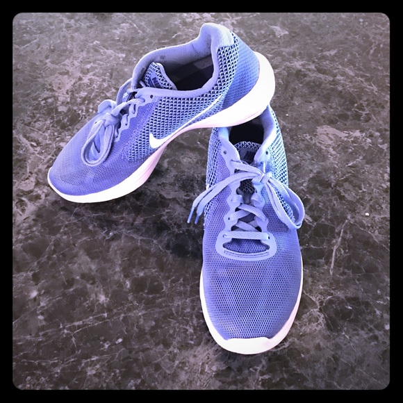 Nike Periwinkle Revolution 3