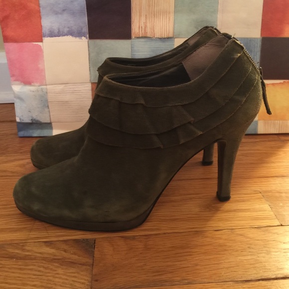 Tahari Green Suade Booties