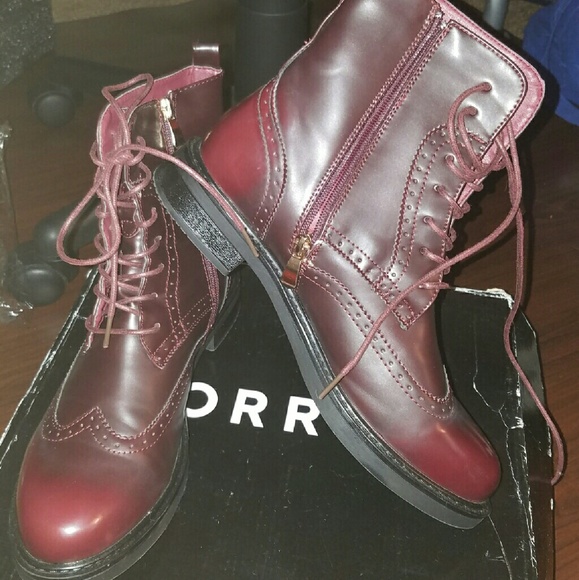 🎉BRAND NEW 🎉OXFORD STYLE LACE FRONT BOOTS sz 10