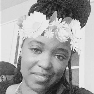 Meet your Posher, Latoya