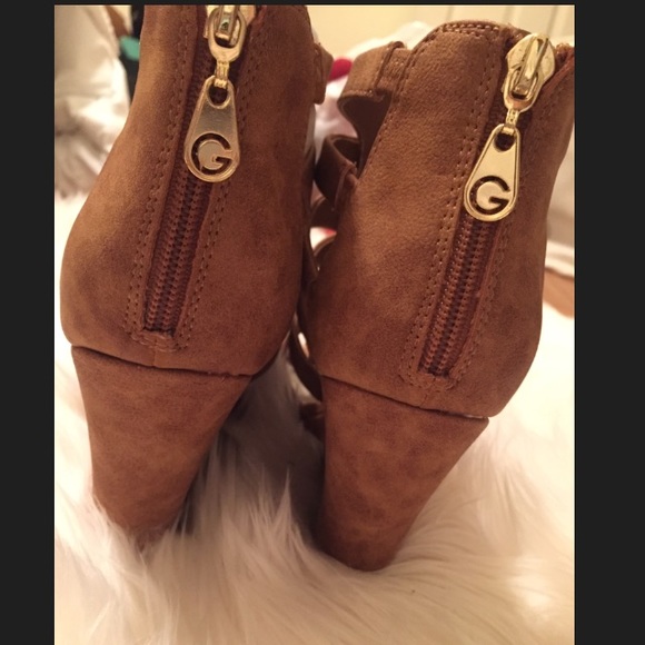 Guess wedges - Picture 3 of 3