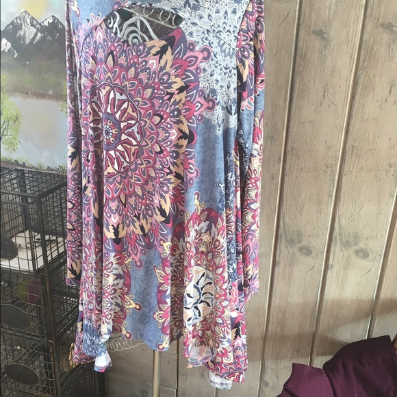 🇺🇸 tunic key hole print top woman size s - Picture 3 of 3