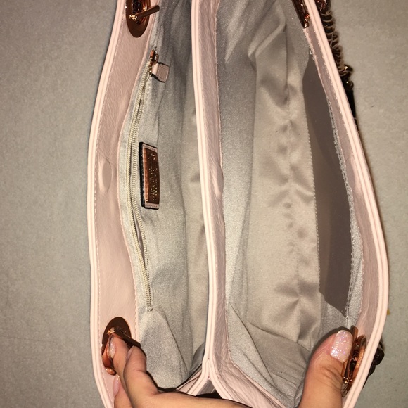 SOLD!!! Valentino handbag - Picture 3 of 4