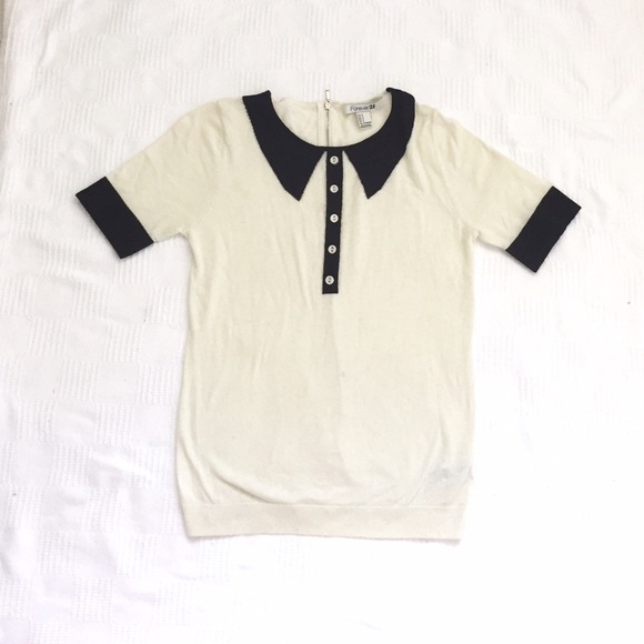 Short sleeve sweater
