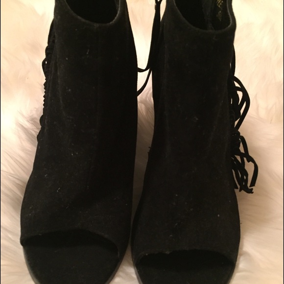 Fringe open toe booties - Picture 2 of 3