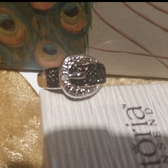 GENUINE BLACK & WHITE DIAMONDS BUCKLE RING - Picture 5 of 8