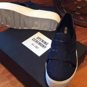 Brand new shoes, never worn, are too small