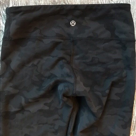 🔴SOLD🔴Lululemon savasana camo Wunder Under Pants - Picture 2 of 4