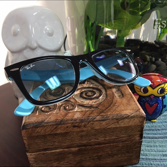 Rare Ray-Ban Wayfarer. Limited Edition.