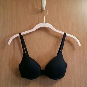 Victoria's Secret Black Underwire 34B Push-up Bra