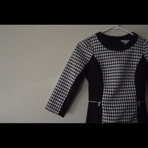 Houndstooth zip of body con