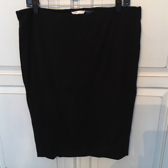 Black body con pencil skirt