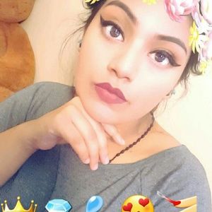 Meet your Posher, Esmeralda