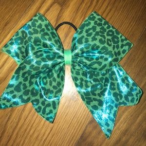CHEER BOW
