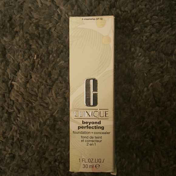 Clinique Beyond Perfecting Foundation & Concealer