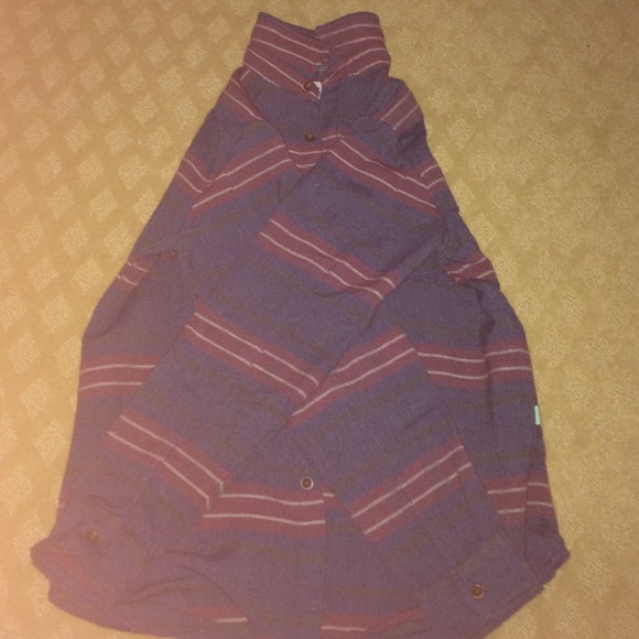 Red, blue, green and white flannel - Picture 2 of 4