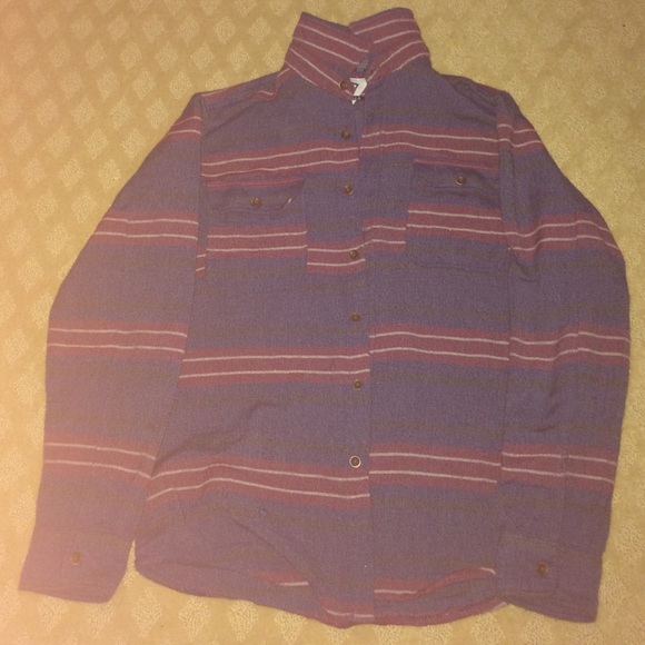 Red, blue, green and white flannel - Picture 3 of 4