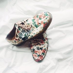 Dr Martens Secret Garden Gizelle