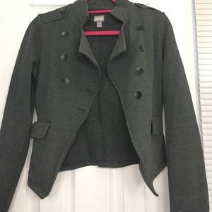 Asymmetrical button coat