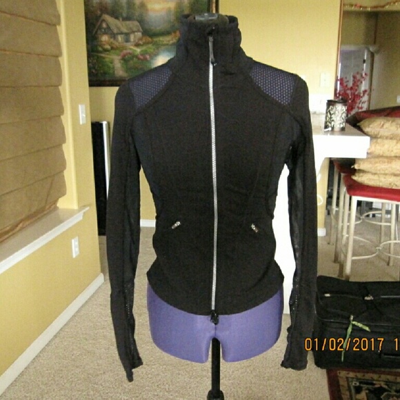 Black Zella Workout Jacket