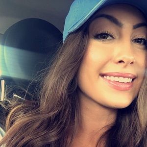 Meet your Posher, Alexus