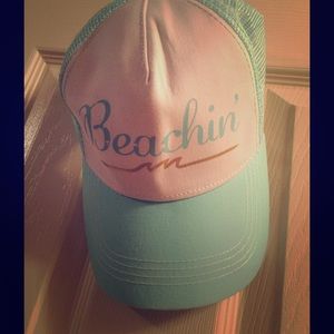 Brand new 'Beachin' hat