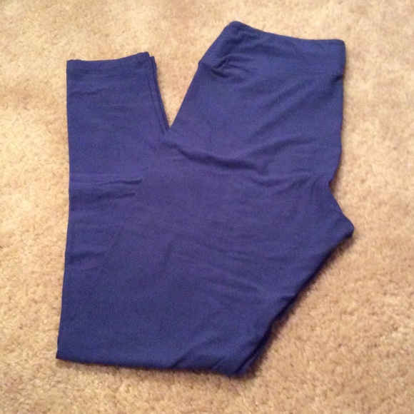 Navy leggings