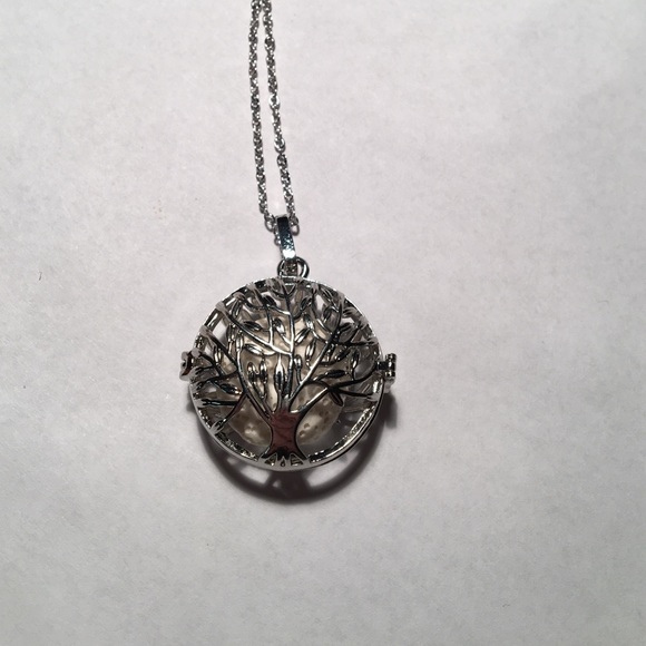 Tree of Life Essential Oil Diffuser Necklace - Picture 2 of 4