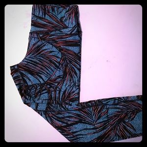 Lululemon Wunder Under Leggings size 10