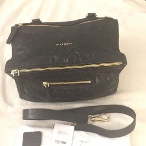 Givenchy Pandora medium Pepe