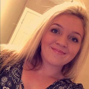 Meet your Posher, Caley