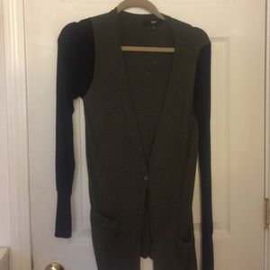 Long green cardigan with black sleeves