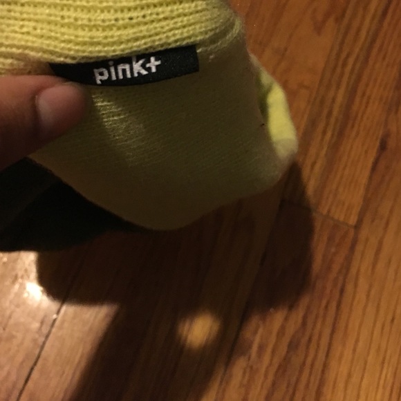 Pink+ beanie - Picture 4 of 4
