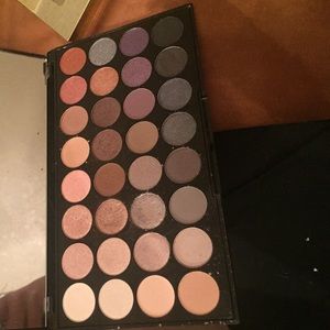 Revolution ultra eyeshadow palette