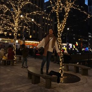 Meet your Posher, Elizabeth