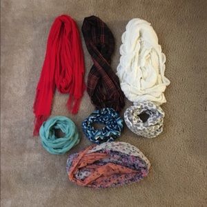 Set of 7 scarves